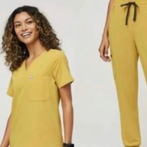 FIGS LIMITED EDITION GOLD SET size small